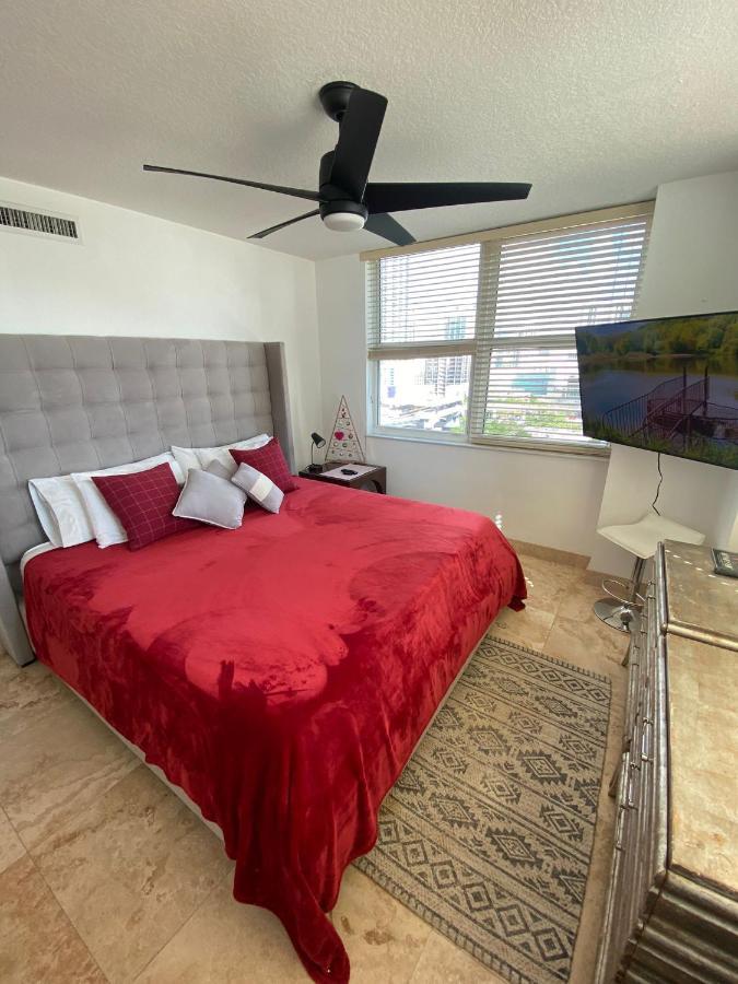 Comfortable Room In The Brickell City Center Area Майами Экстерьер фото
