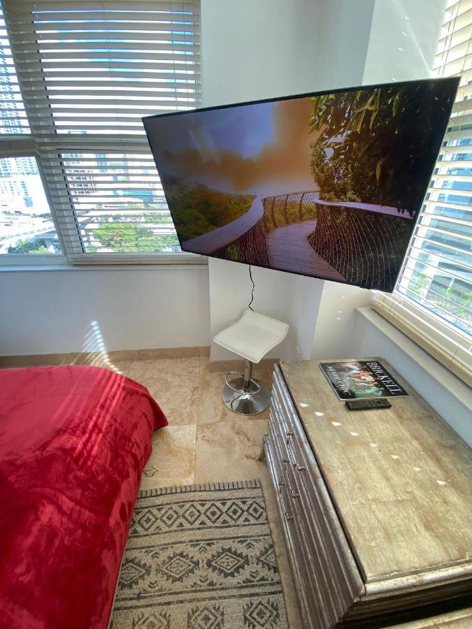 Comfortable Room In The Brickell City Center Area Майами Экстерьер фото